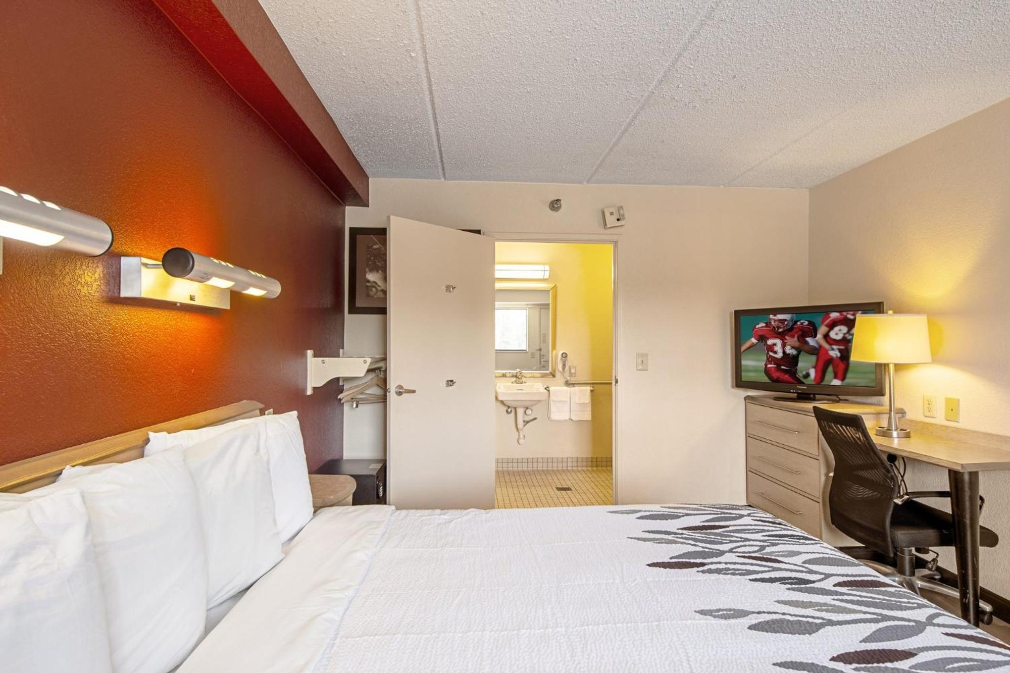 Red Roof Inn Elkhart Esterno foto