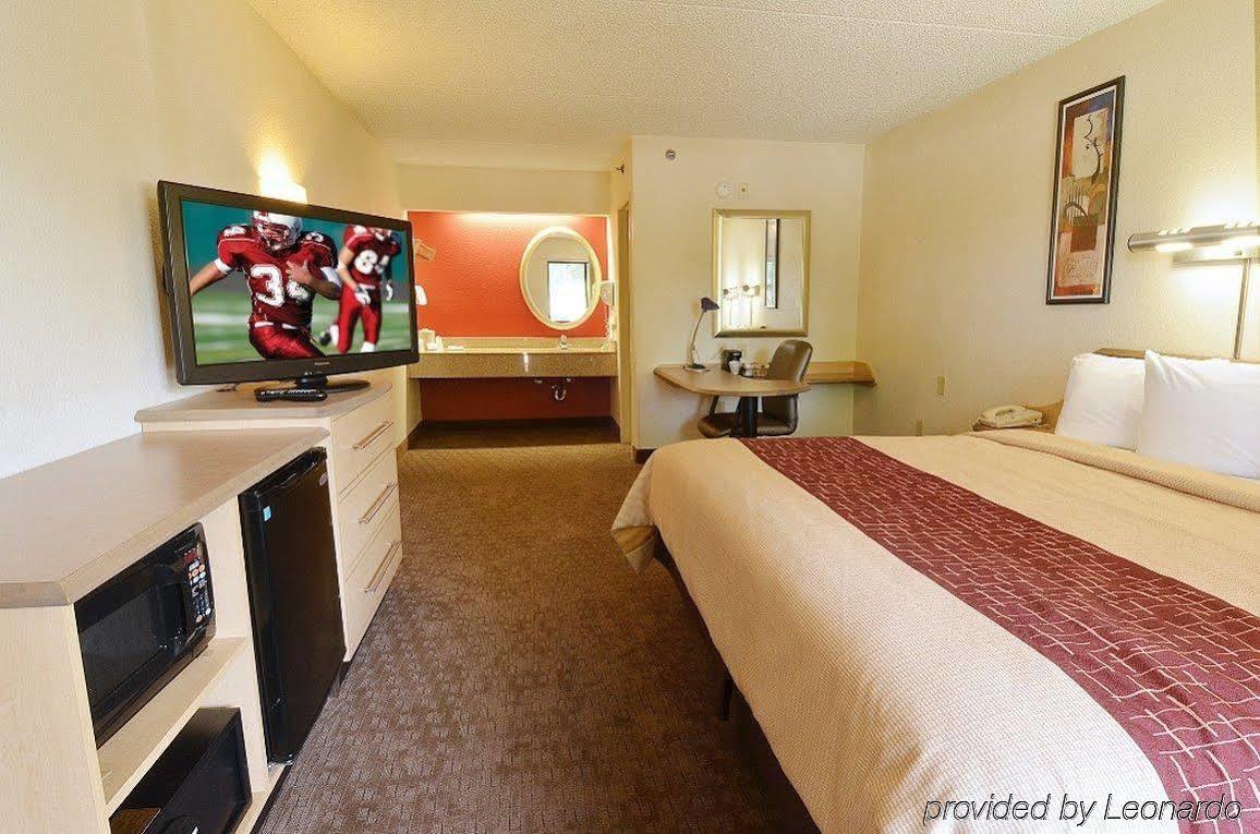 Red Roof Inn Elkhart Esterno foto